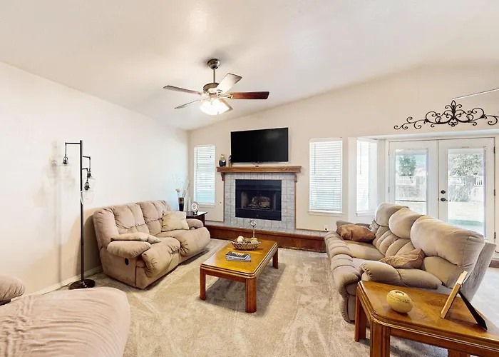 Dog-friendly With Beautiful Patio, Bikes Mojave City